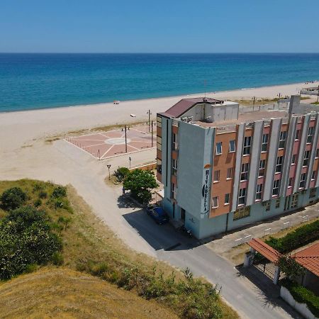 Hotel Rivabella Davoli Buitenkant foto