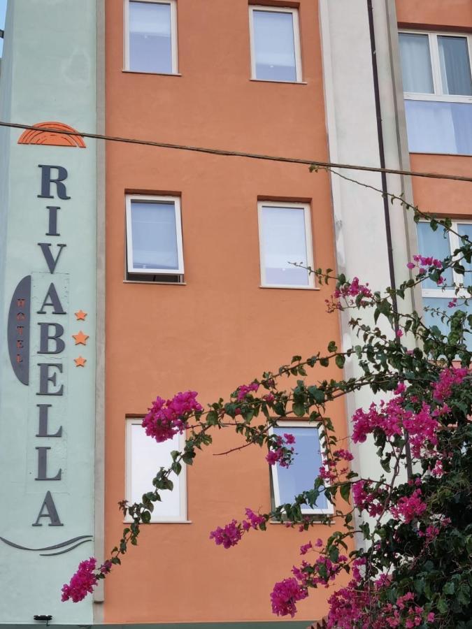 Hotel Rivabella Davoli Buitenkant foto