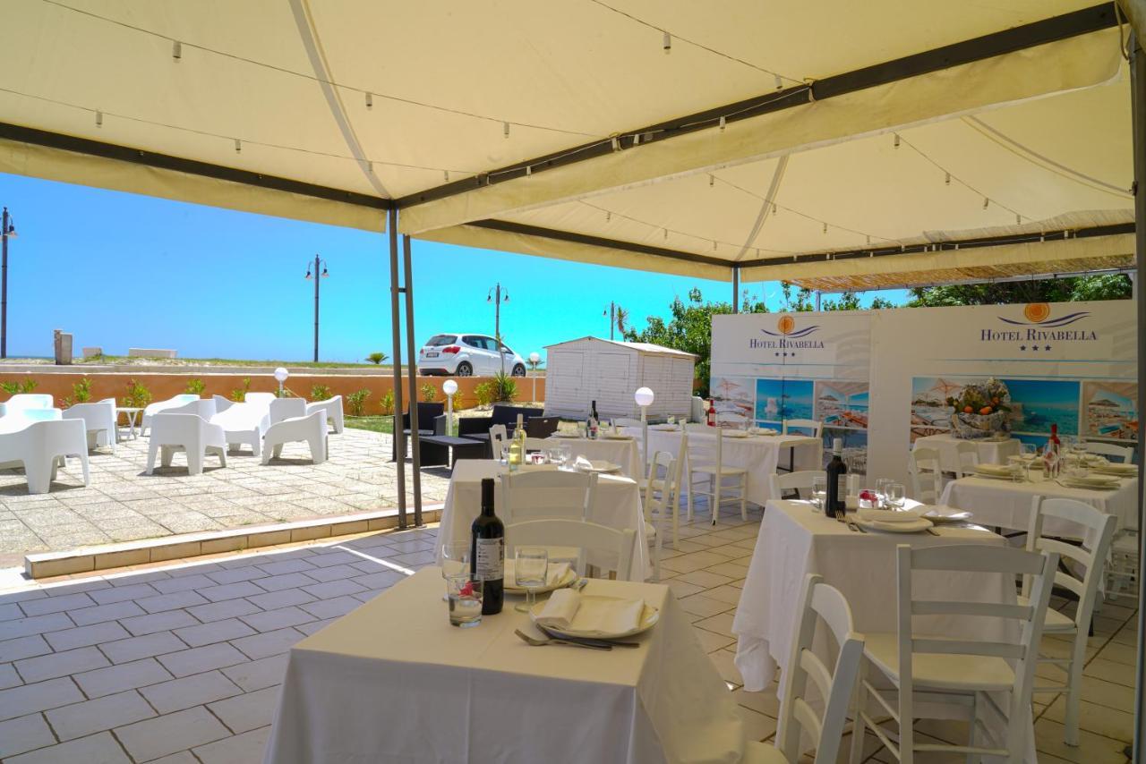 Hotel Rivabella Davoli Buitenkant foto