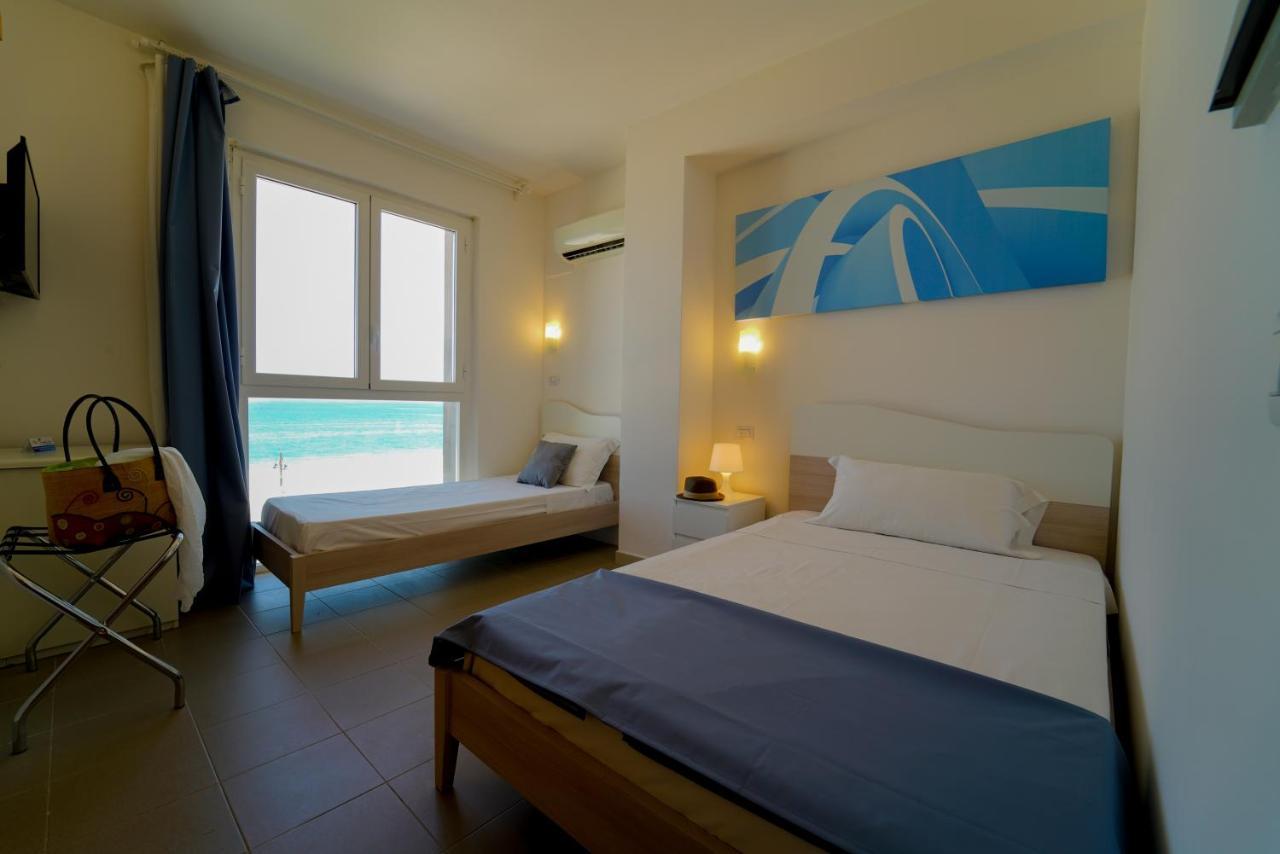 Hotel Rivabella Davoli Buitenkant foto