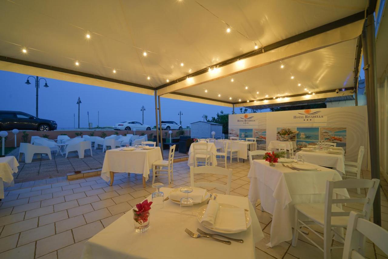 Hotel Rivabella Davoli Buitenkant foto