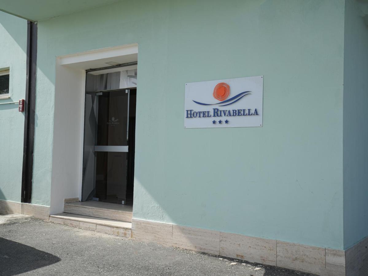 Hotel Rivabella Davoli Buitenkant foto