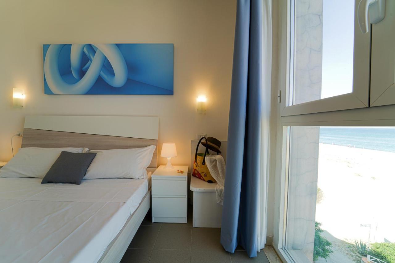 Hotel Rivabella Davoli Buitenkant foto