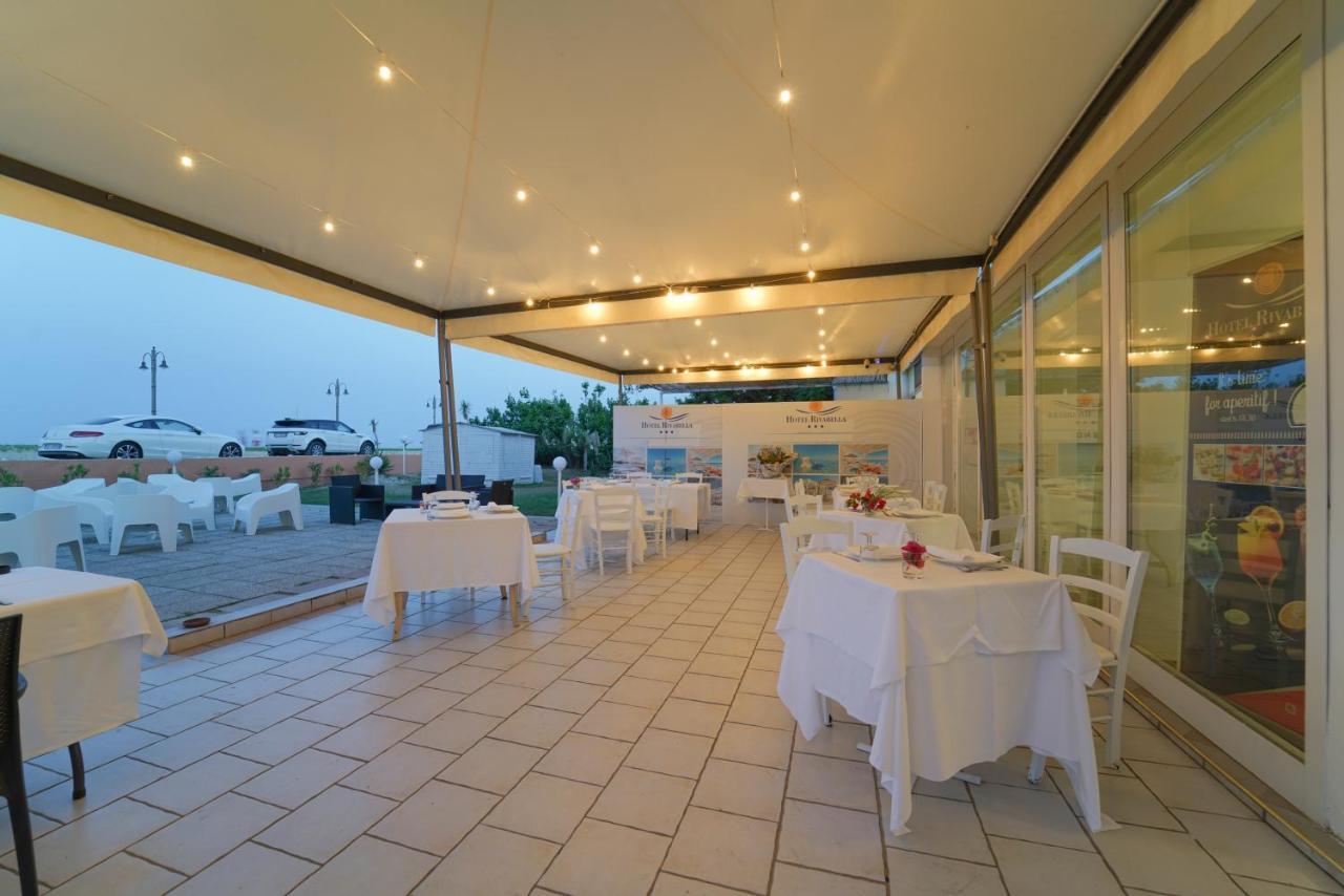 Hotel Rivabella Davoli Buitenkant foto